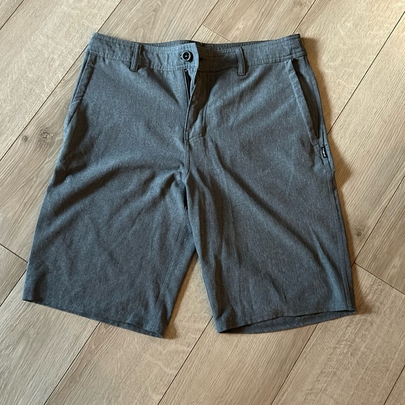 Men’s O’Neill swim/casual shorts size 30 - Picture 1 of 4